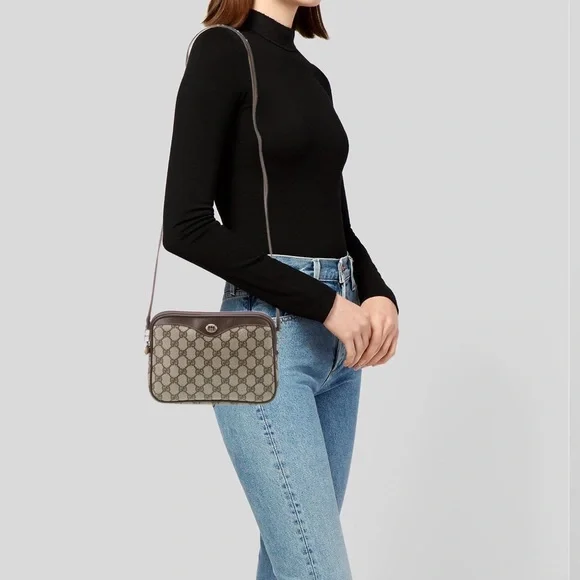 Gucci GG Supreme Vintage Brown Crossbody / Shoulder Bag In Beautiful Condition. - Picture 3 of 16